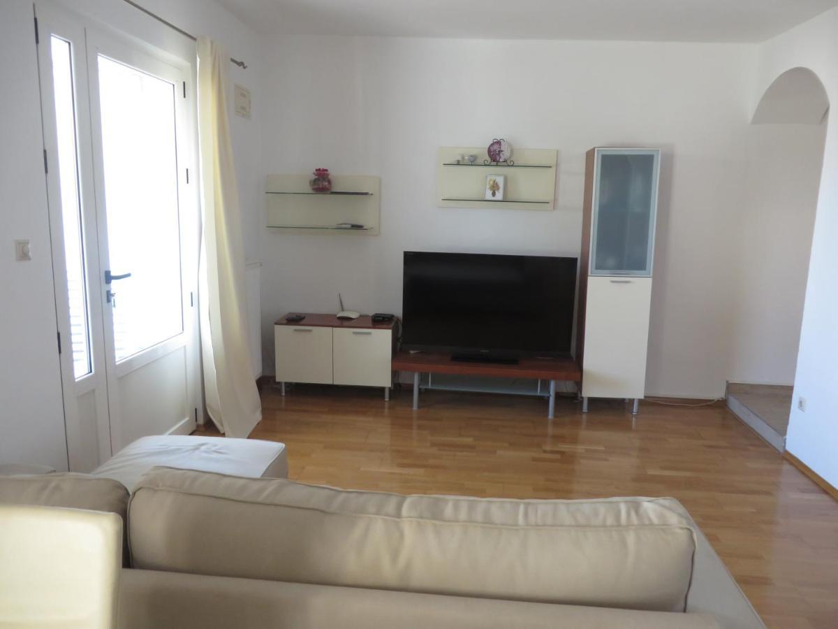 Apartments Tonka Pakoštane Exterior foto